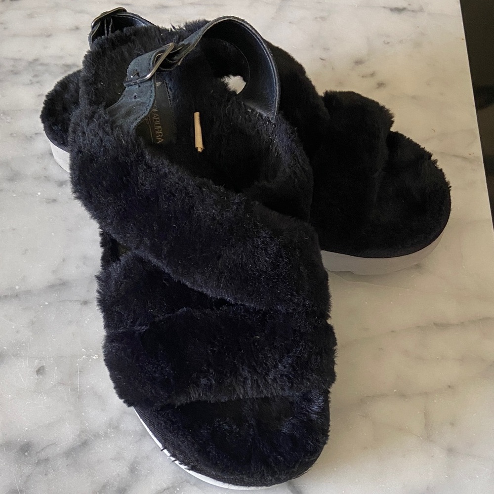 Kookaburra by Ugg Fuzzee Flat Sandal Slides  Women's Black Size 11